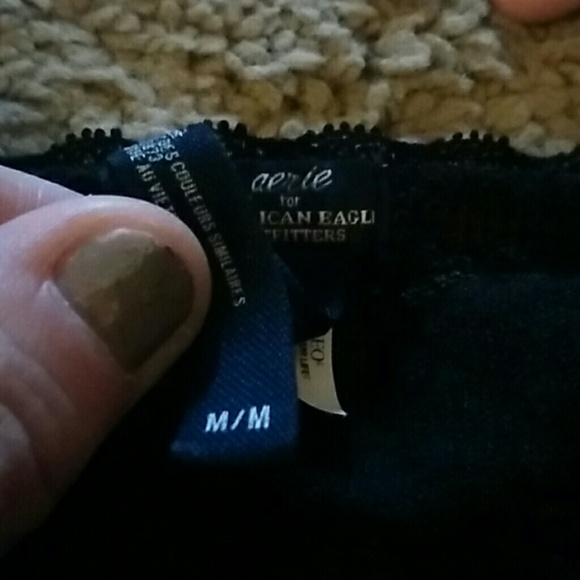 3/$15! 5 medium aerie bandeaus - Picture 3 of 4